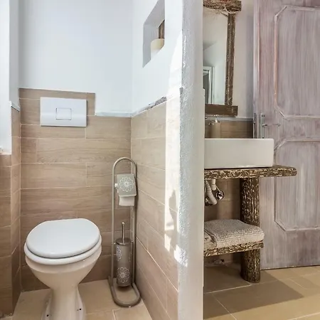 Maricciolu Suites And * أولبيا